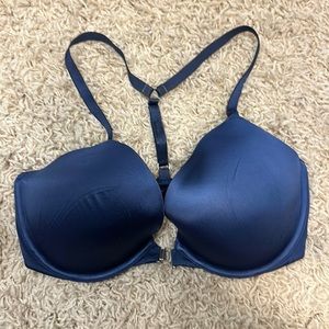 34DD Victoria’s Secret push-up bra